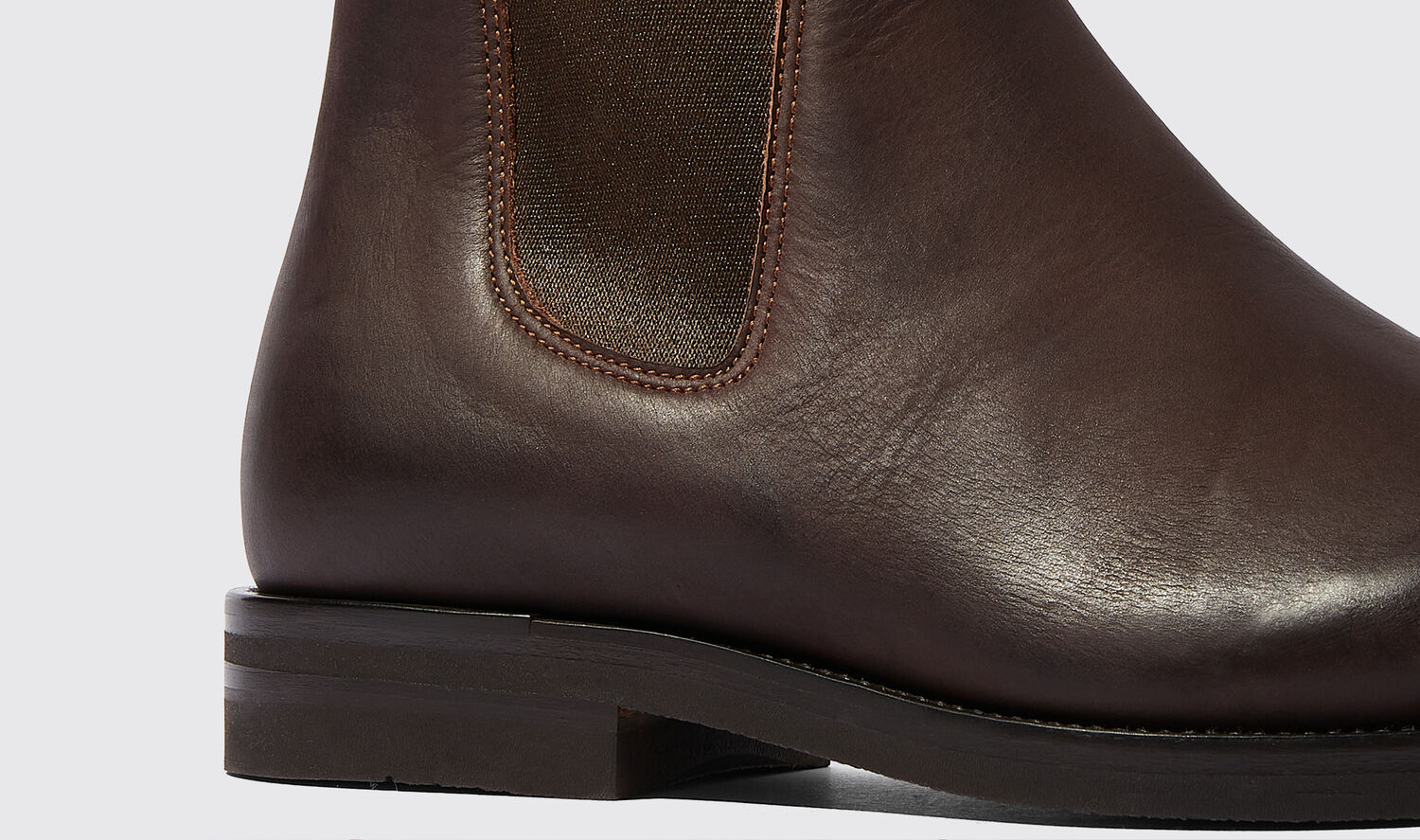Shop Scarosso William Iii Brown - Man Chelsea Boots Brown In Brown - Calf
