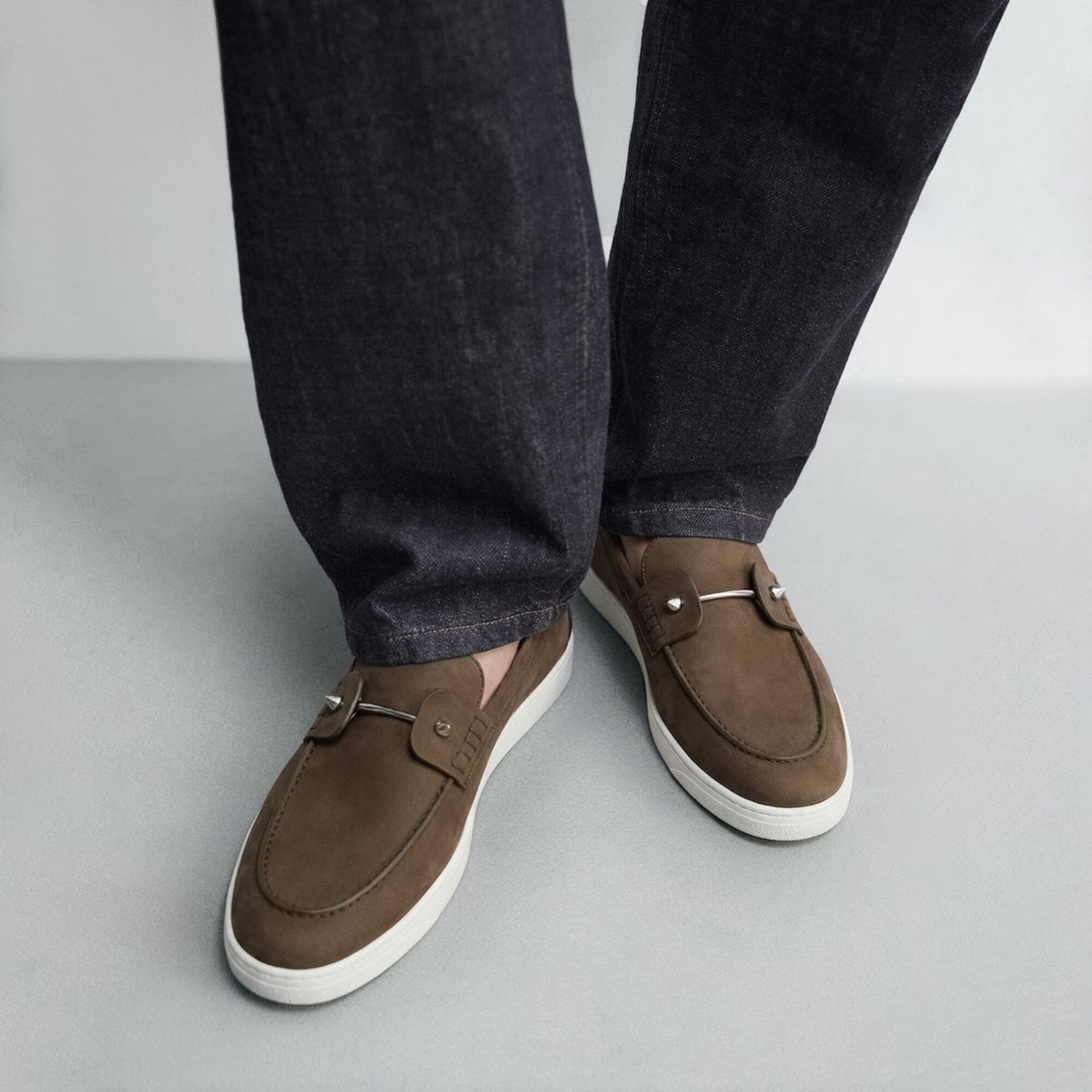 Cole Truffle Brown Scarosso: Brun Truffe – Nubuck Cole Truffle Brown Scarosso: Brun Truffe – Nubuck COLELOAF