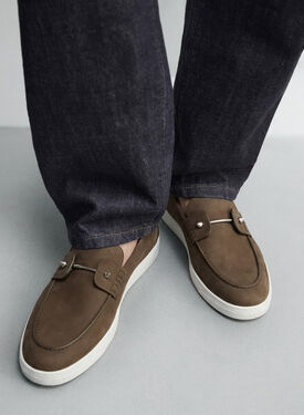 Cole Truffle Brown Scarosso: Truffle Brown – Nubuck COLELOAF