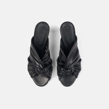 Kiki Black Scarosso: Black - Calf KIKISAND