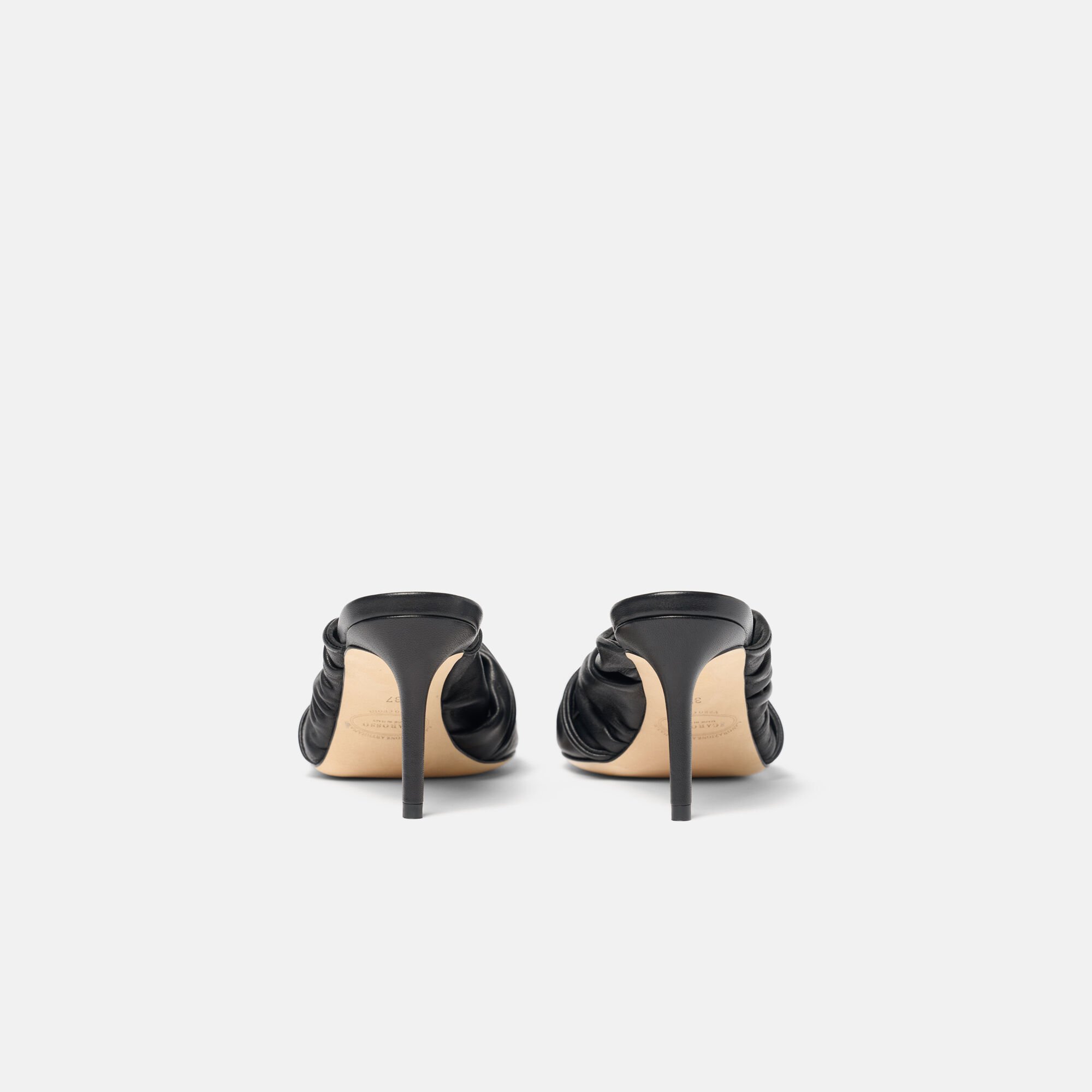 Kiki Black Scarosso: Black - Calf KIKISAND