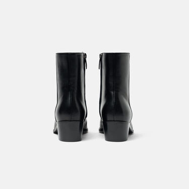 Ambra Black Scarosso: Black - Calf AMBRARBOOT