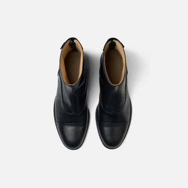 Basil Black Scarosso: Black - Calf Basil Black Scarosso: Black - Calf BASILBOOT
