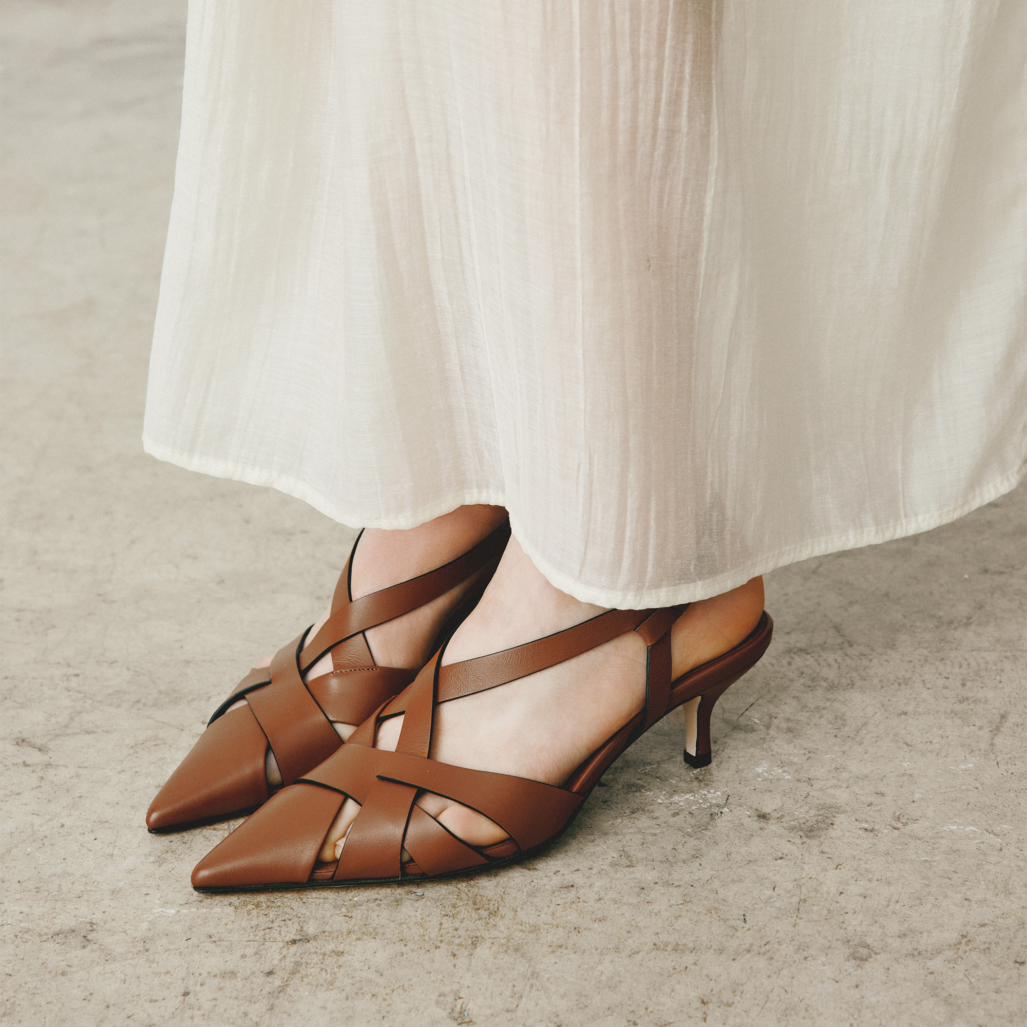 Scarosso 55mm Clio Cross-strap Kitten Heels In Tan - Calf